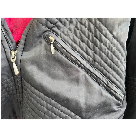 Harley-Davidson Medium Jacket with Real Fur Hood Trim Red Embroidered Back - Picture 11 of 15